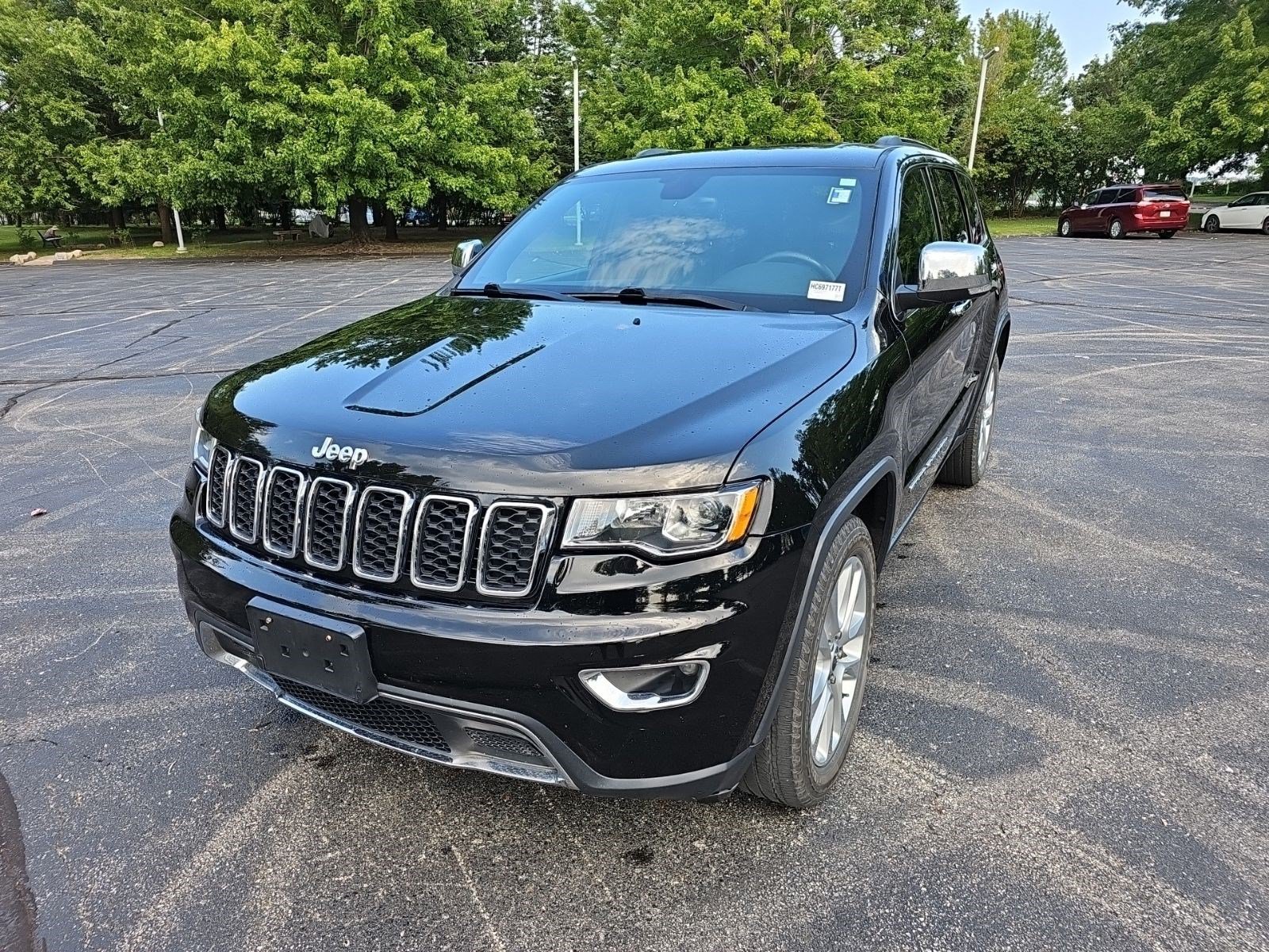 Used 2017 Jeep Grand Cherokee Limited w/ Trailer Tow Group IV AWD/4WD image 2
