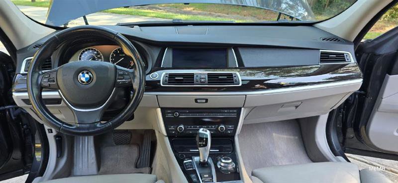Used 2012 BMW 550i Gran Turismo w/ Driver Assistance Pkg image 4