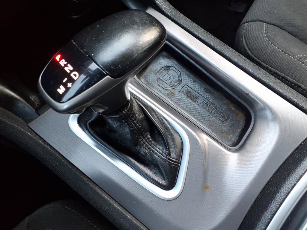 Used 2019 Dodge Charger SXT w/ Cold Weather Package image 26
