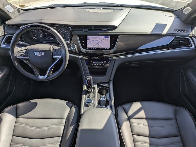 Certified 2025 Cadillac XT6 Premium Luxury w/ Platinum Package image 17