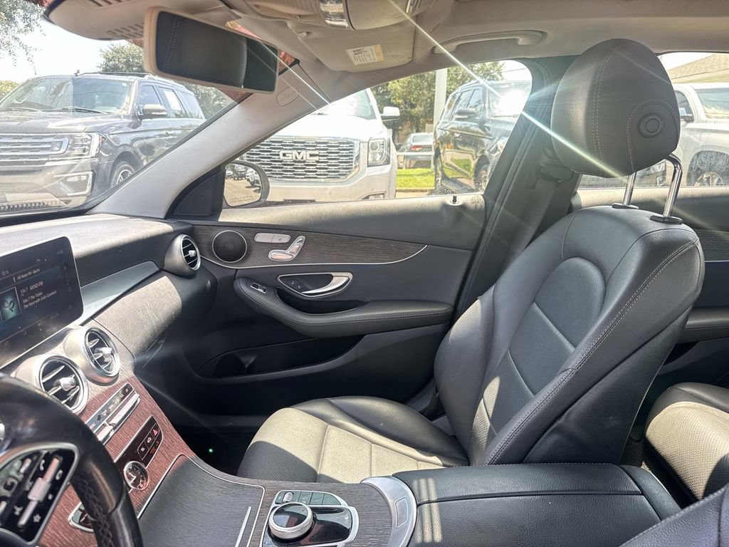 Used 2019 Mercedes-Benz C 300 Sedan image 18