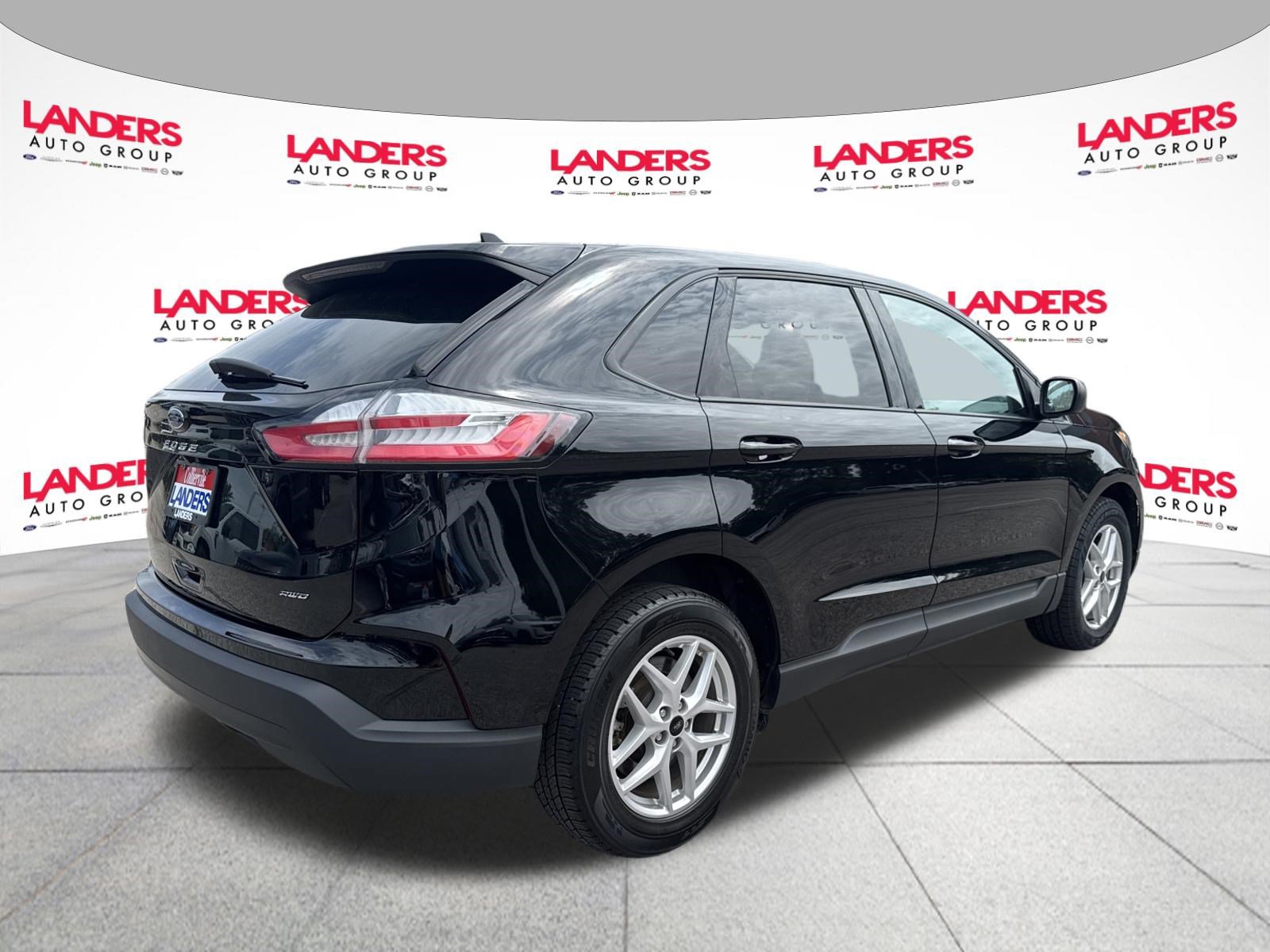 Used 2023 Ford Edge SE AWD/4WD image 3