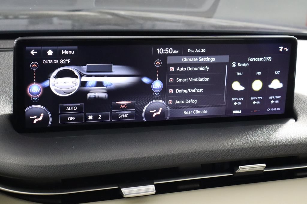Used 2023 Genesis GV70 2.5T AWD/4WD image 36
