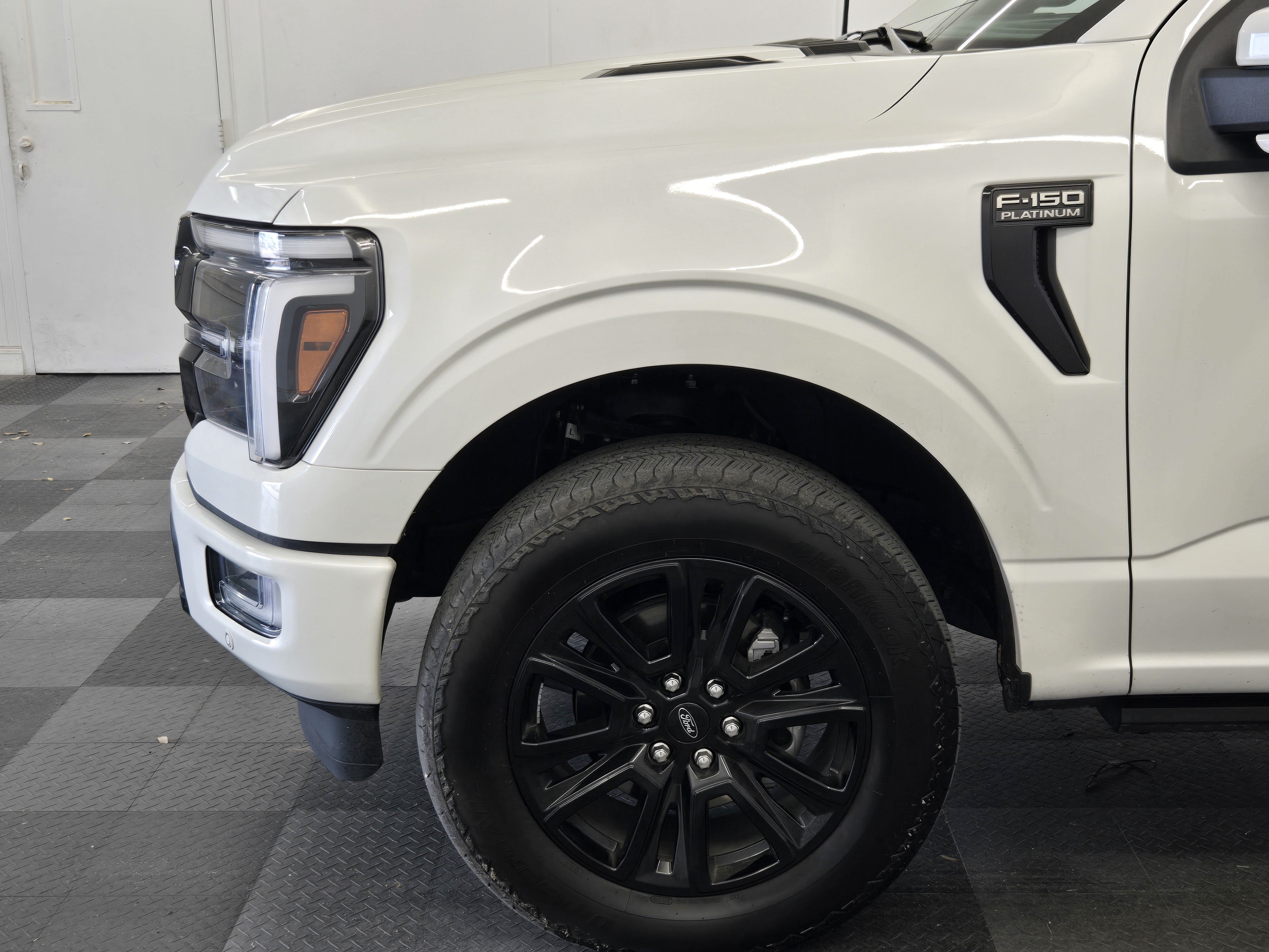 Used 2025 Ford F150 Platinum w/ FX4 Off-Road Package AWD/4WD image 7