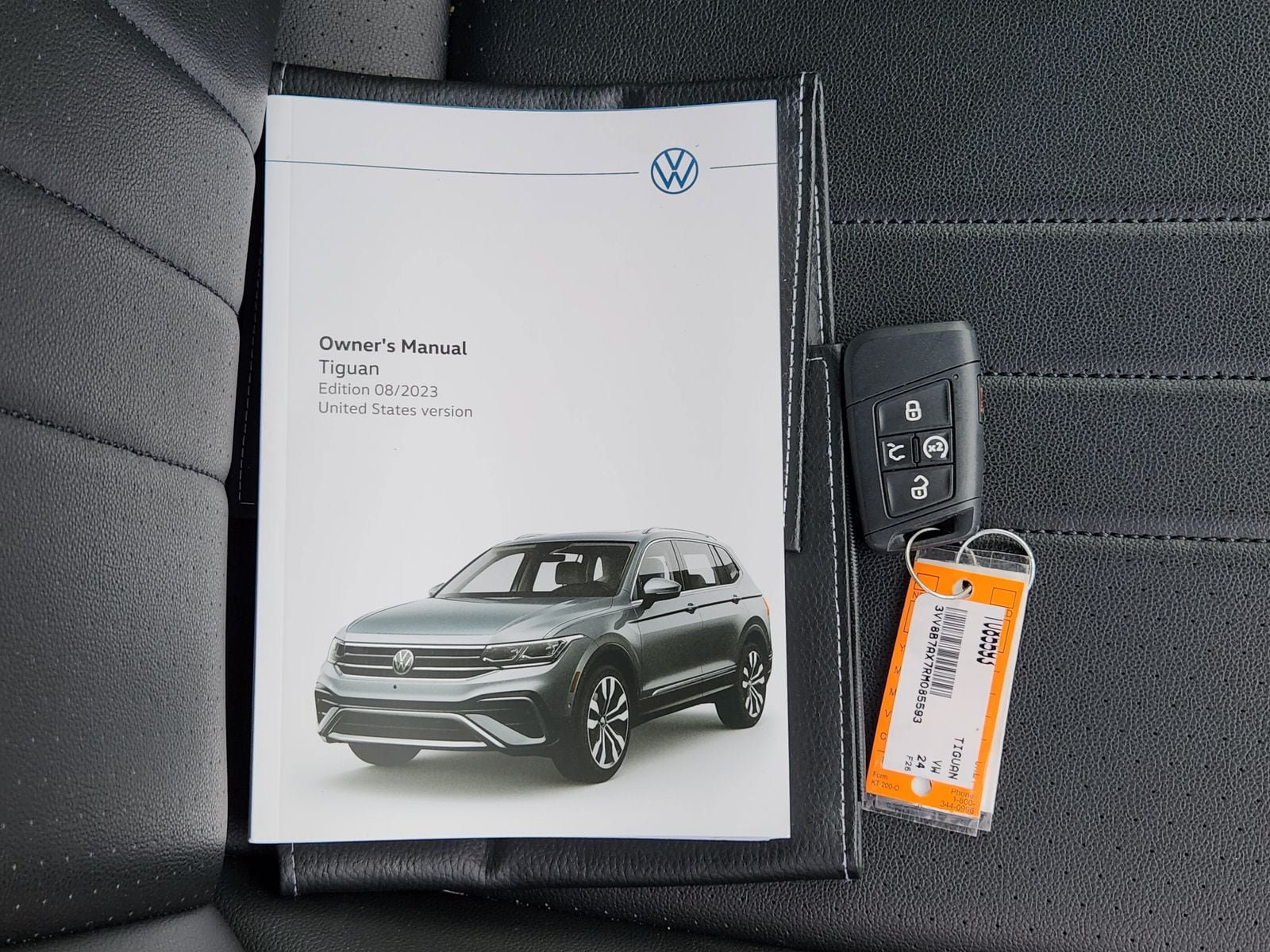 Used 2024 Volkswagen Tiguan SE R-Line AWD/4WD image 44