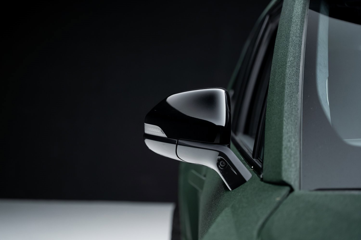 Used 2022 Rivian R1T Adventure image 14