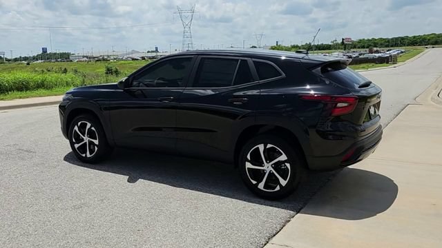 New 2026 Chevrolet Trax RS w/ Driver Confidence Package FWD image 6