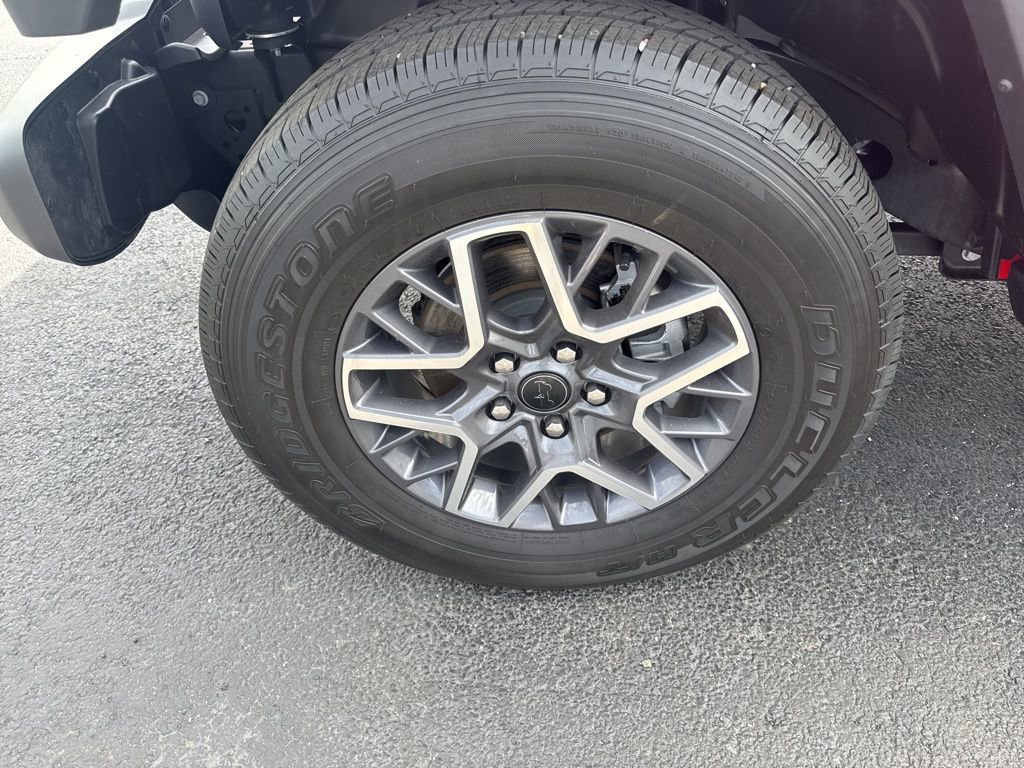 Used 2025 Jeep Wrangler Sahara image 9