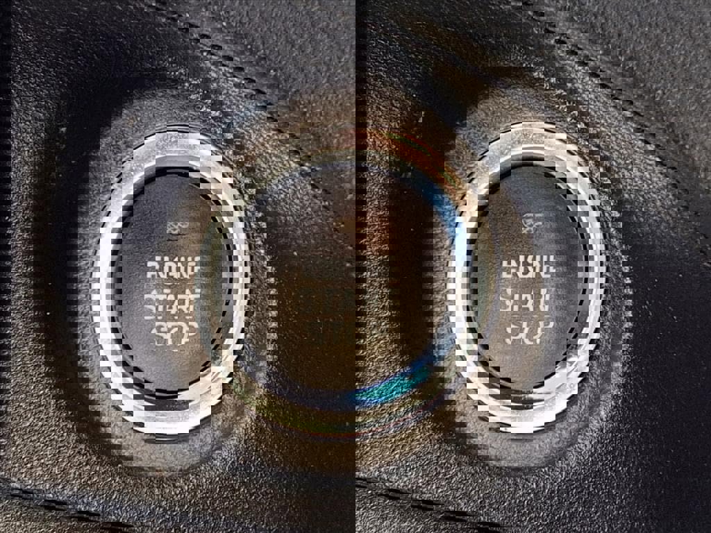 Used 2021 Subaru Ascent Limited w/ Technology Package image 19