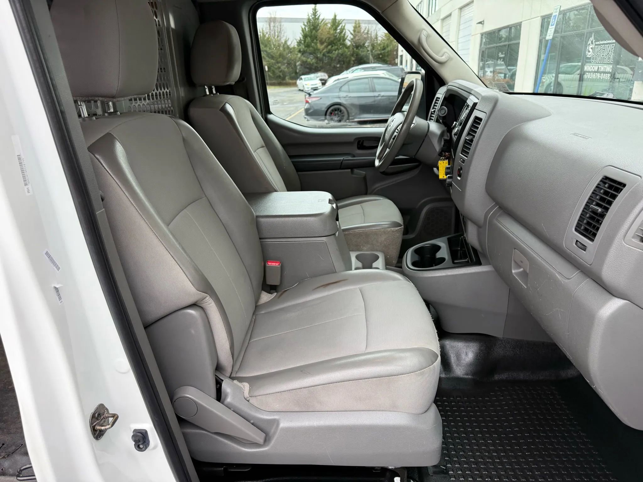 Used 2018 Nissan NV 2500 SV image 19