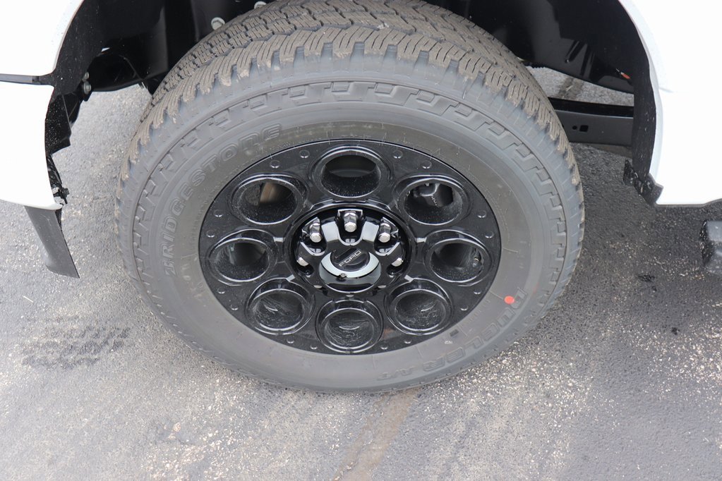 New 2026 Ford F350 4x4 Crew Cab Super Duty image 8