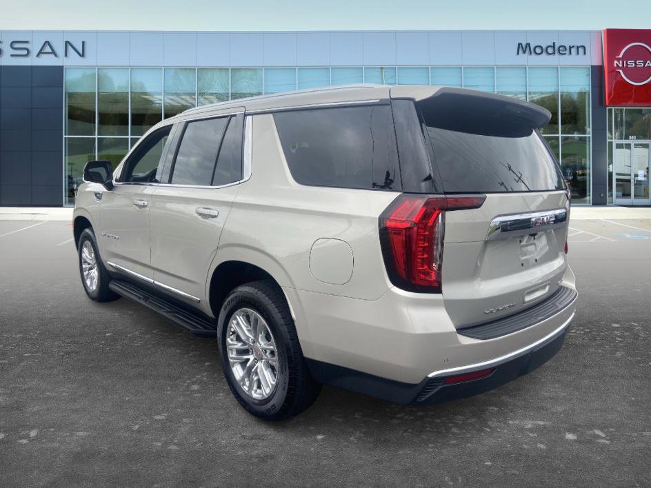 Used 2024 GMC Yukon SLT w/ SLT Luxury Package AWD/4WD image 6