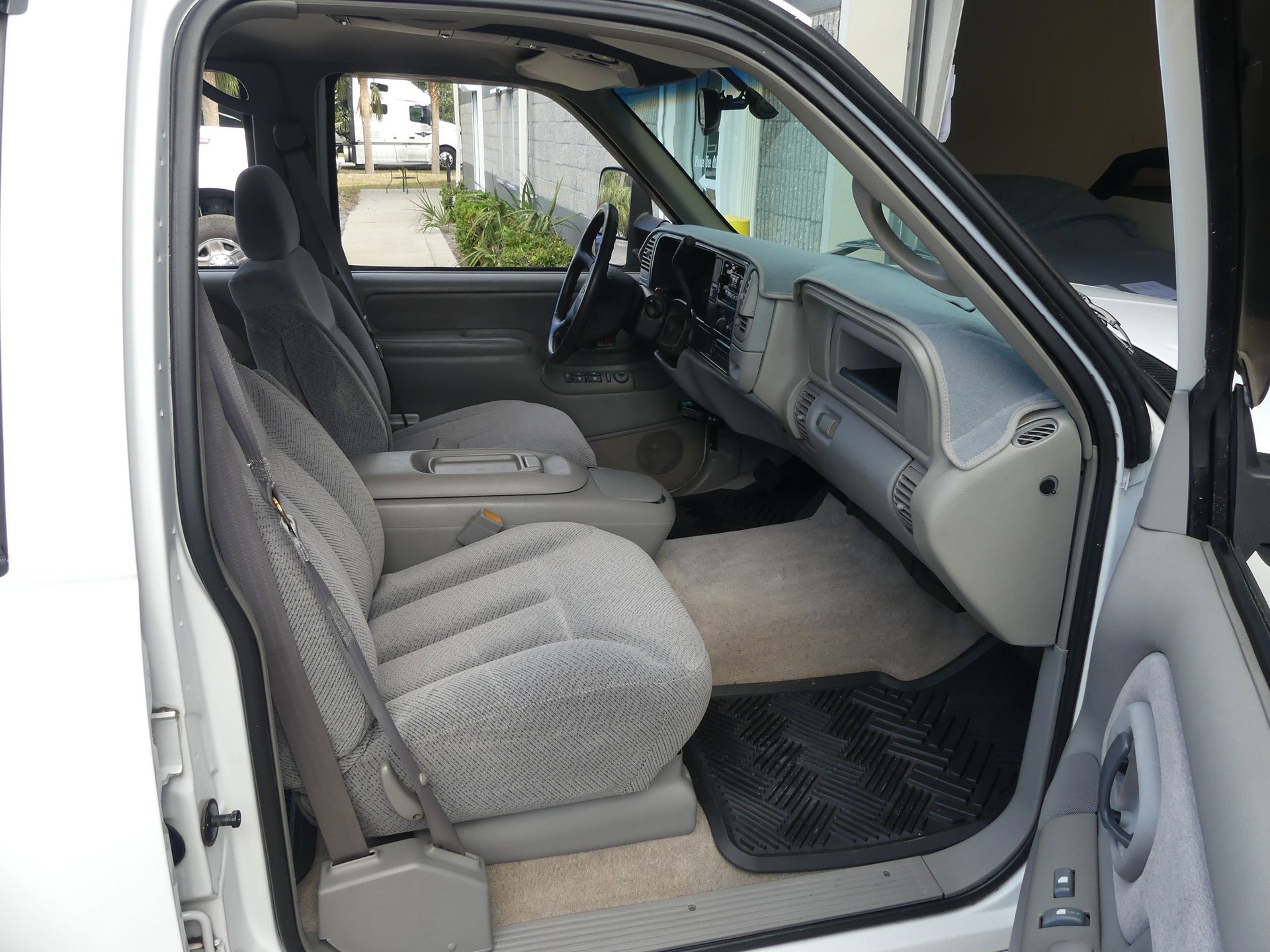 Used 2000 Chevrolet Silverado 3500 2WD Crew Cab image 76