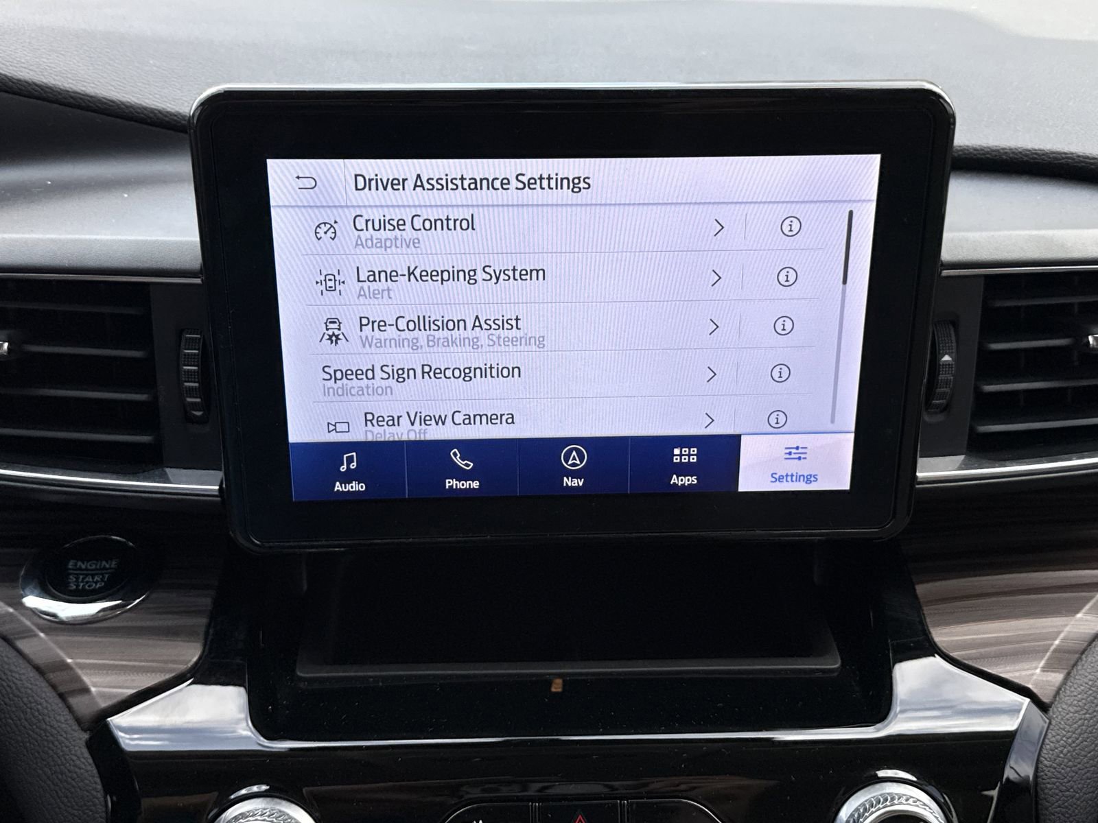 Used 2023 Ford Explorer Limited w/ Equipment Group 301A AWD/4WD image 27