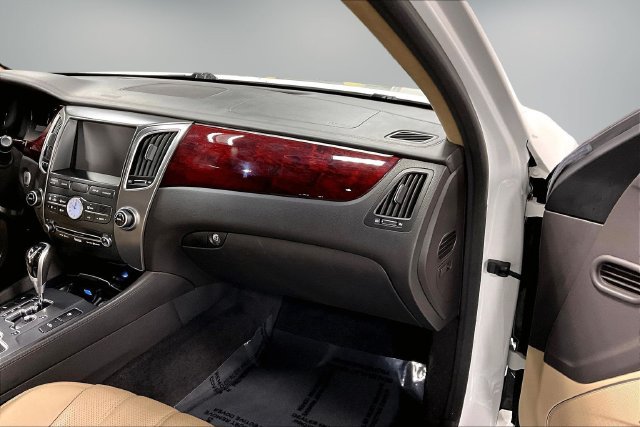 Used 2012 Hyundai Equus Signature RWD image 25