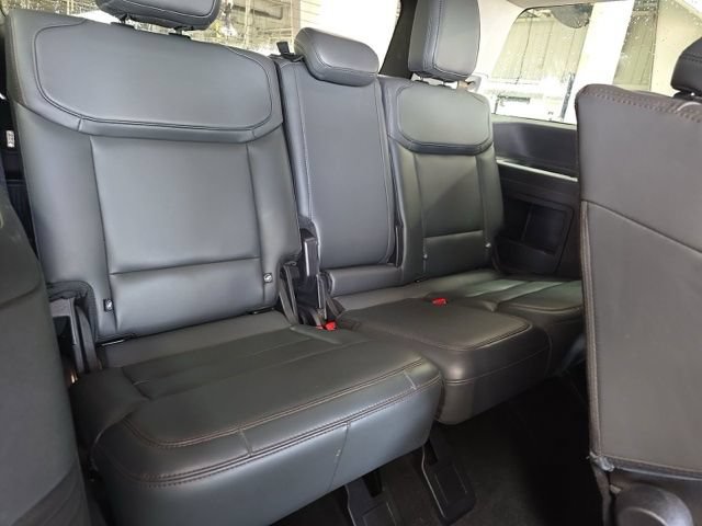 Used 2025 Ford Expedition Active AWD/4WD image 16