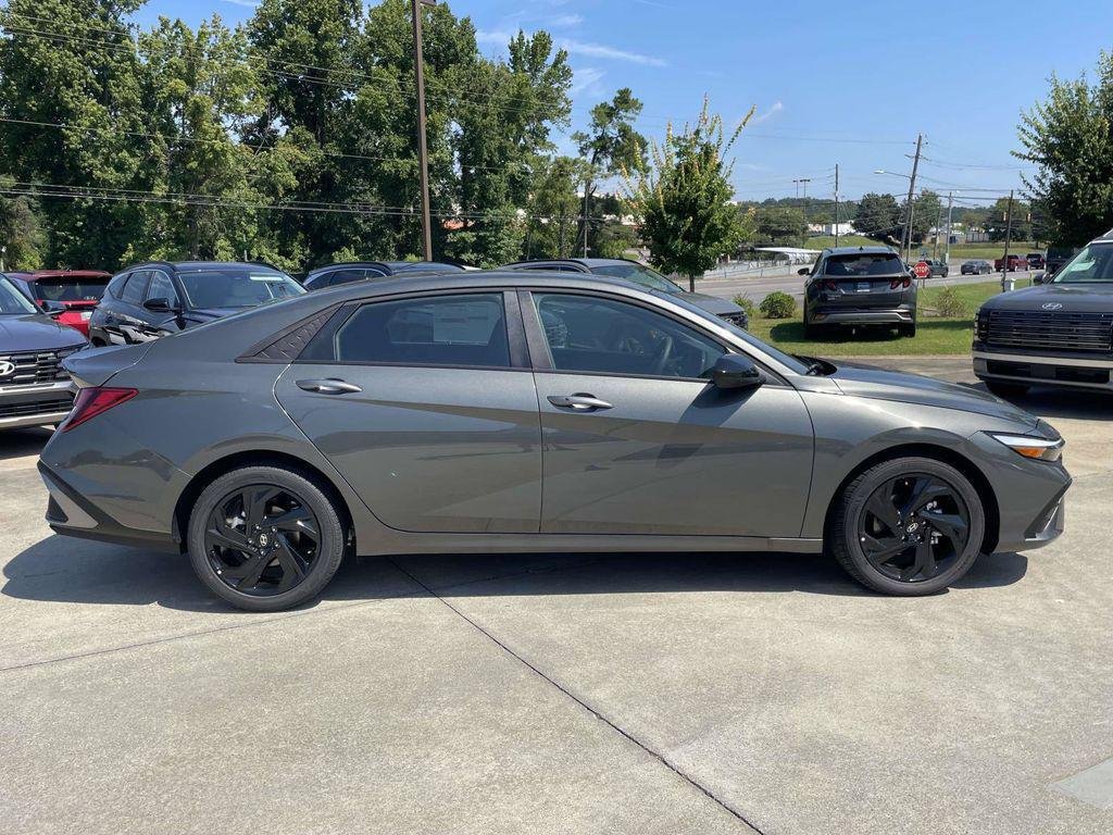 New 2026 Hyundai Elantra SEL Sport FWD image 27