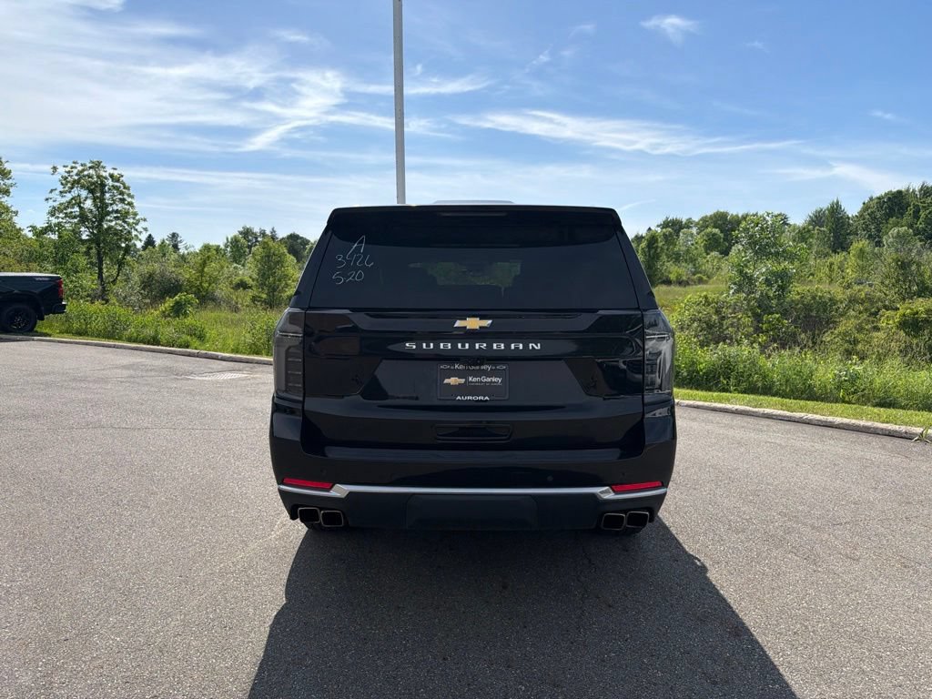 Used 2025 Chevrolet Suburban High Country AWD/4WD image 8