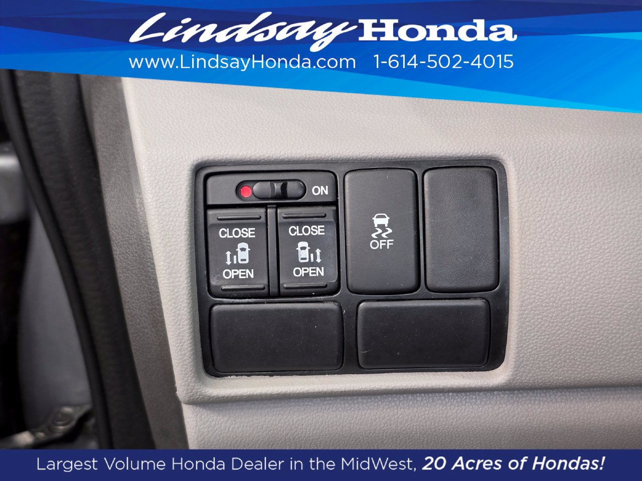 Used 2017 Honda Odyssey SE image 16