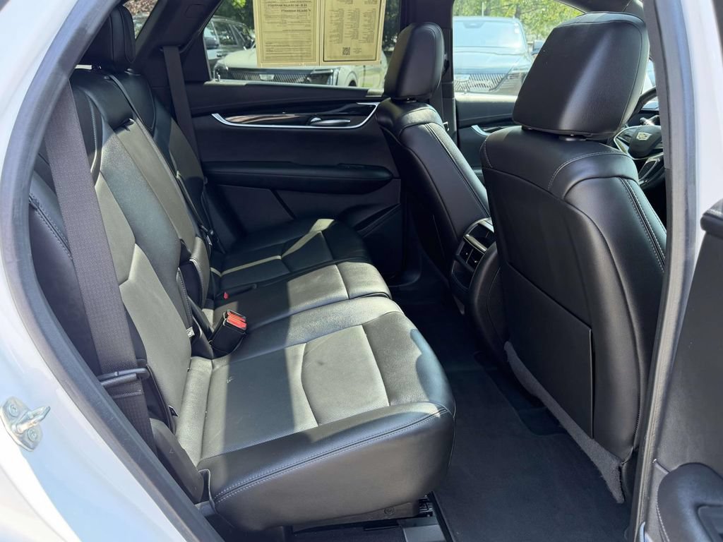 Used 2021 Cadillac XT5 Premium Luxury FWD image 11
