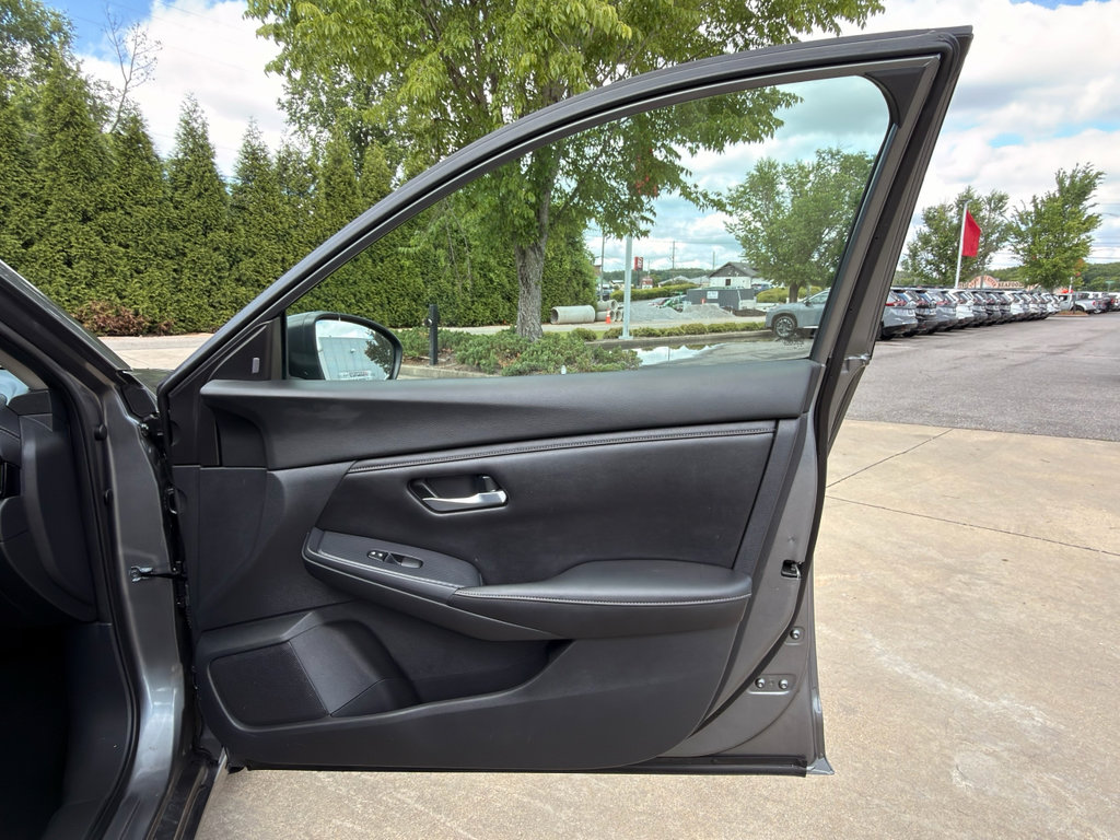 Used 2020 Nissan Sentra SV FWD image 16