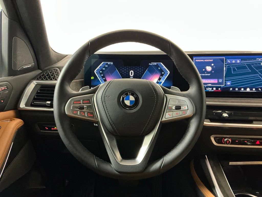 Used 2025 BMW X7 xDrive40i w/ Premium Package AWD/4WD image 16