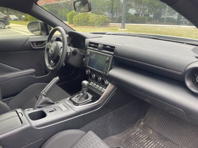 Used 2025 Toyota GR86 w/ Performance Package image 13