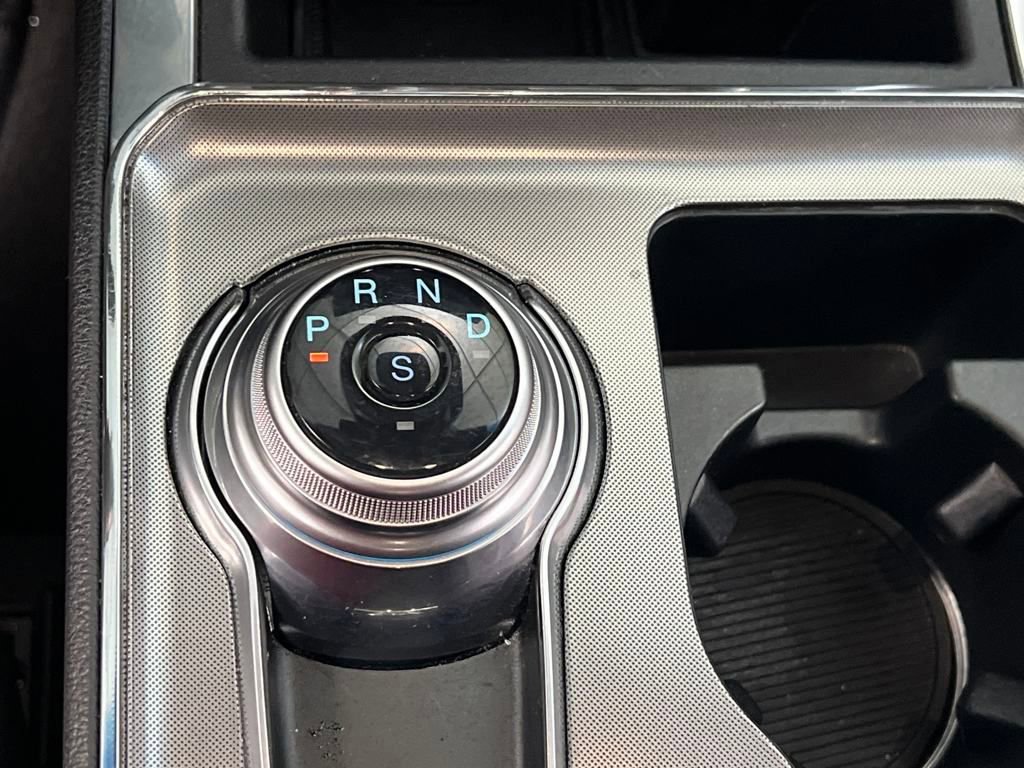 Used 2024 Ford Edge Titanium image 47