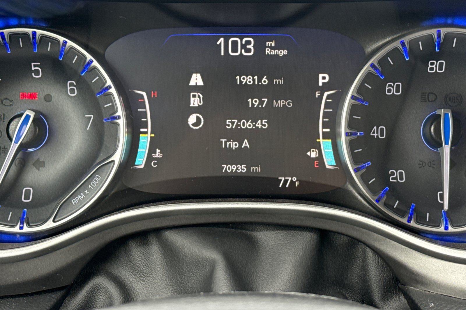 Used 2024 Chrysler Pacifica Touring-L FWD image 38