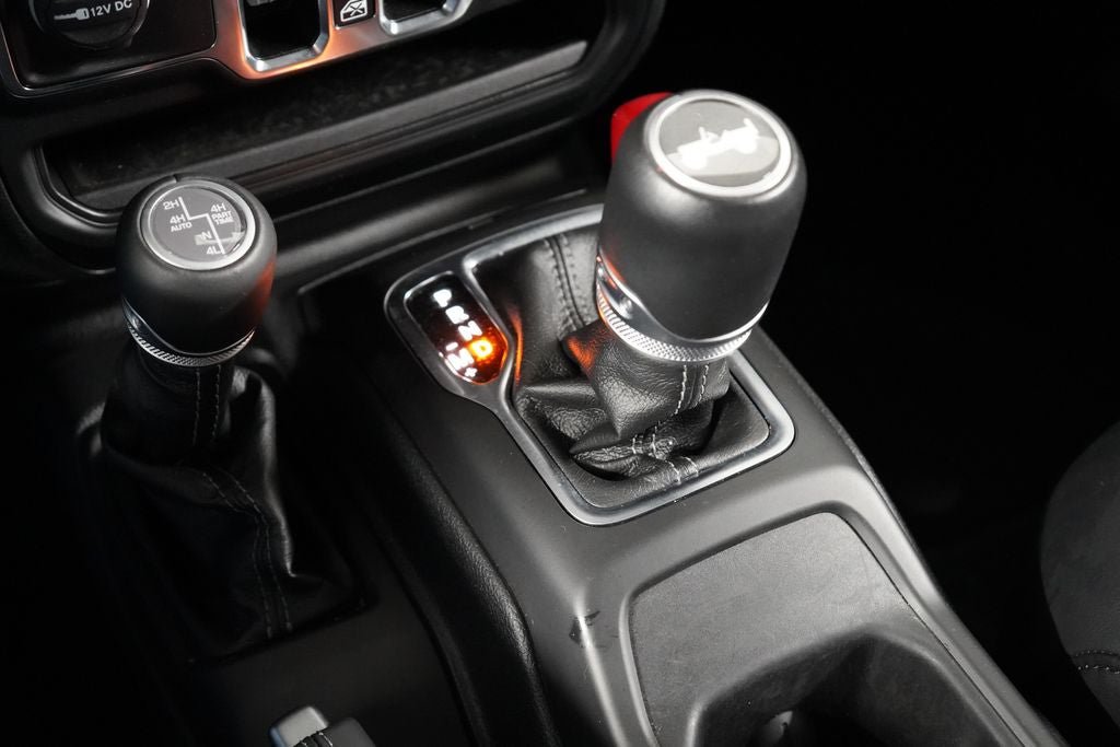 Used 2024 Jeep Wrangler High Altitude AWD/4WD image 25