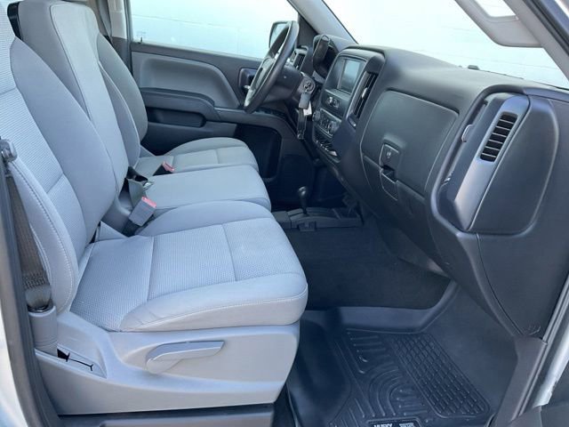 Used 2018 Chevrolet Silverado 1500 Custom w/ Custom Value Package AWD/4WD image 18