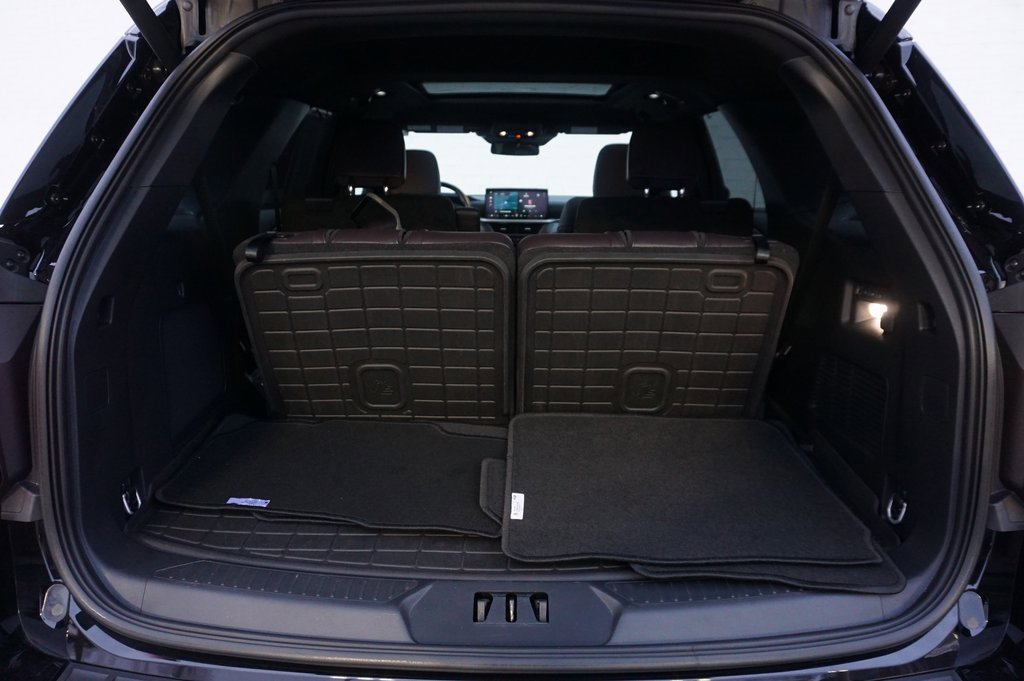 Used 2025 Ford Explorer Platinum w/ Ultimate Package image 35