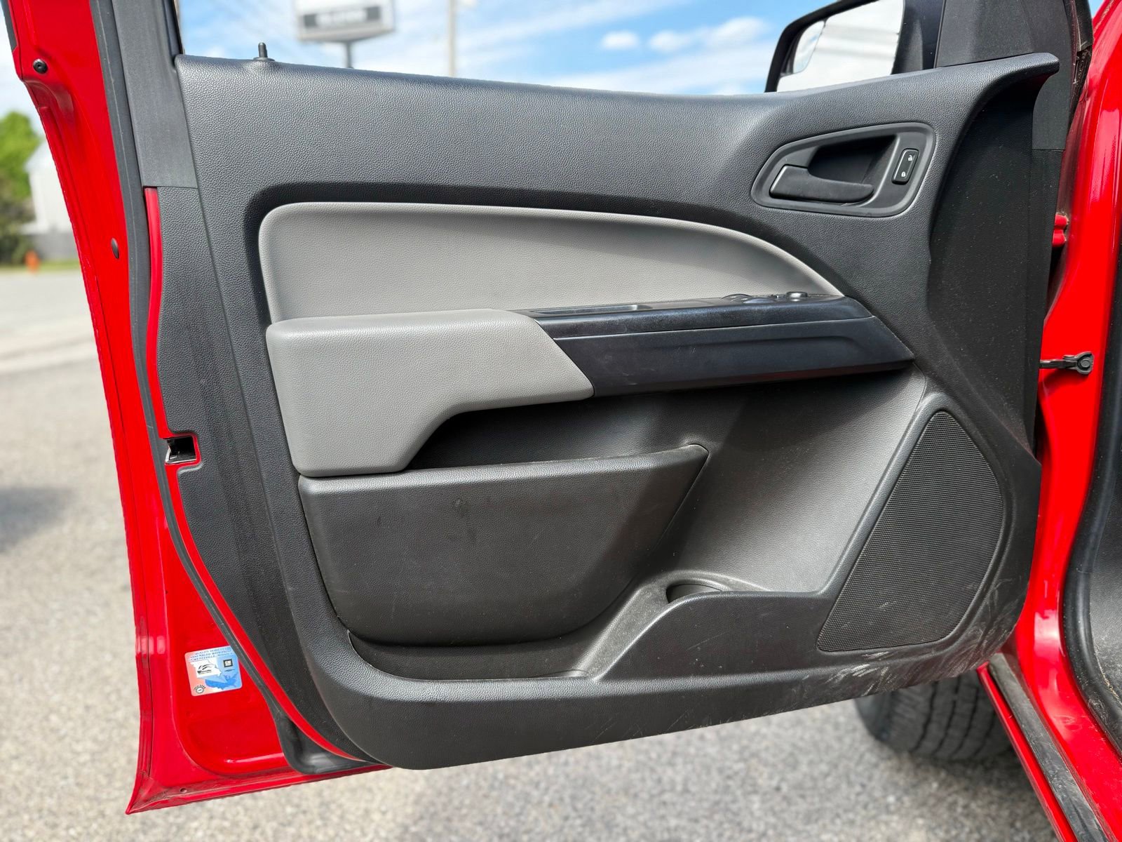 Used 2017 Chevrolet Colorado W/T w/ WT Convenience Package RWD image 19