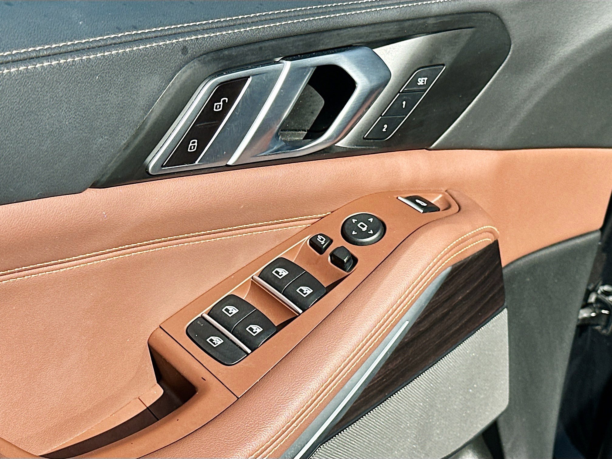 Used 2024 BMW X5 xDrive40i w/ Premium Package image 18