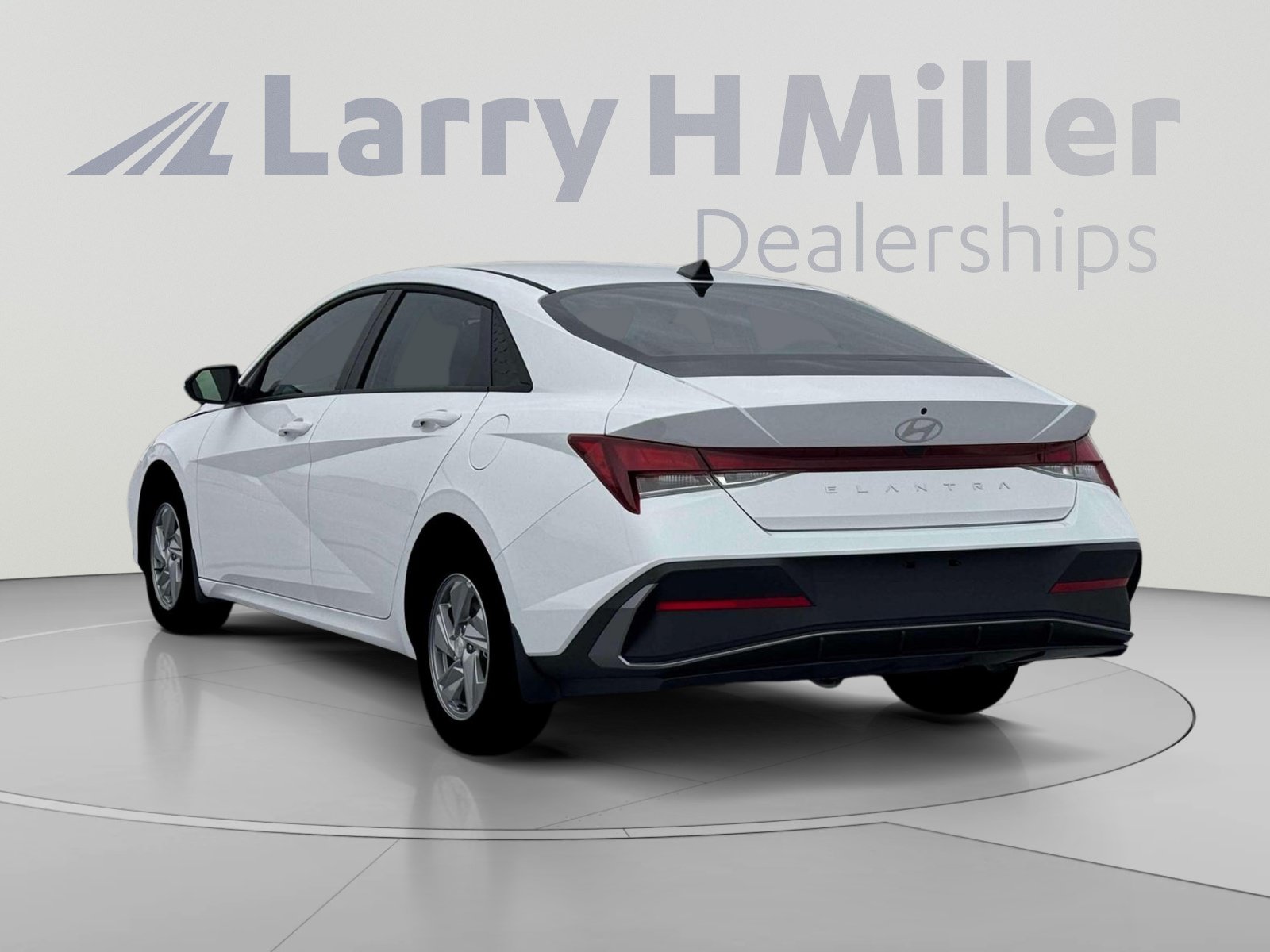 New 2026 Hyundai Elantra SE FWD image 5