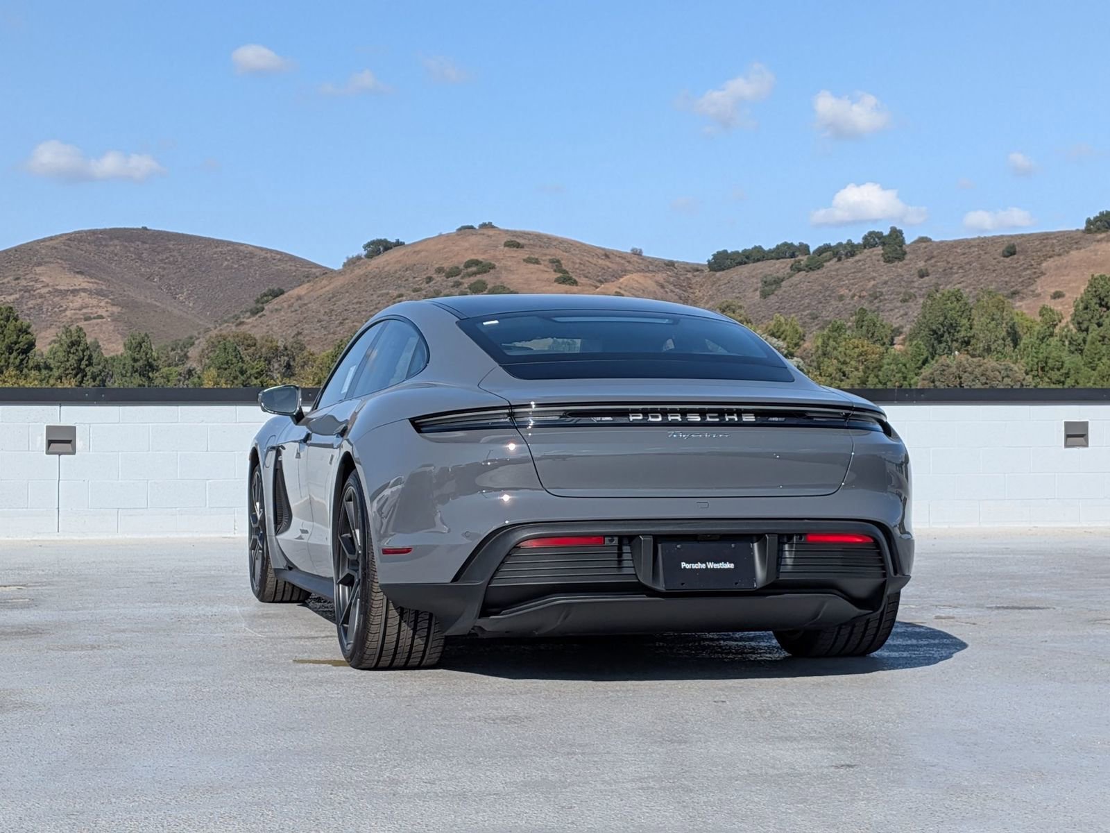 Used 2026 Porsche Taycan image 3