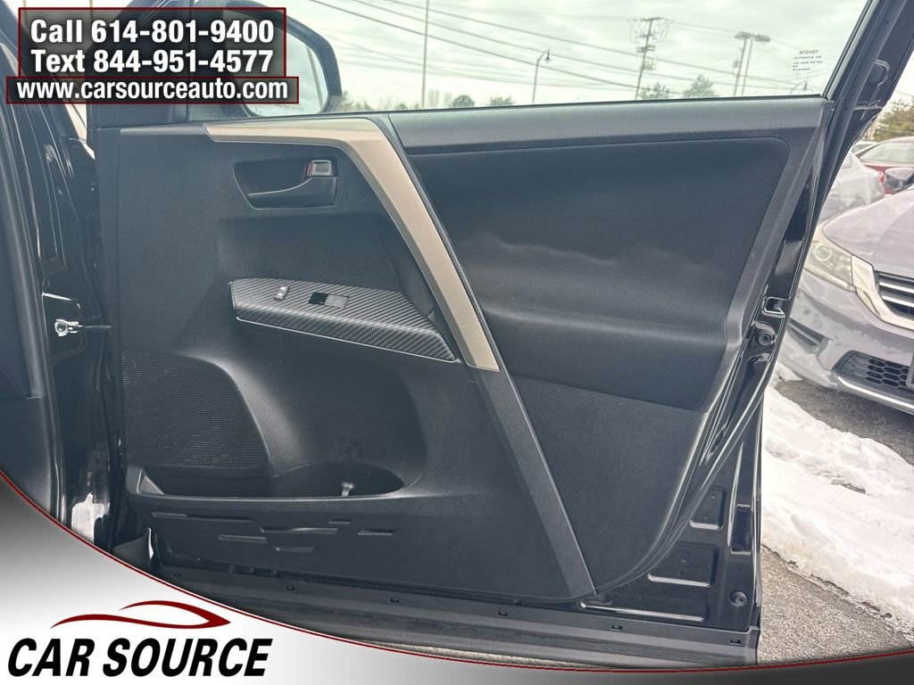 Used 2015 Toyota RAV4 LE image 27