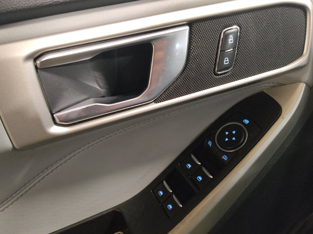 Used 2021 Ford Explorer XLT w/ Equipment Group 202A image 27