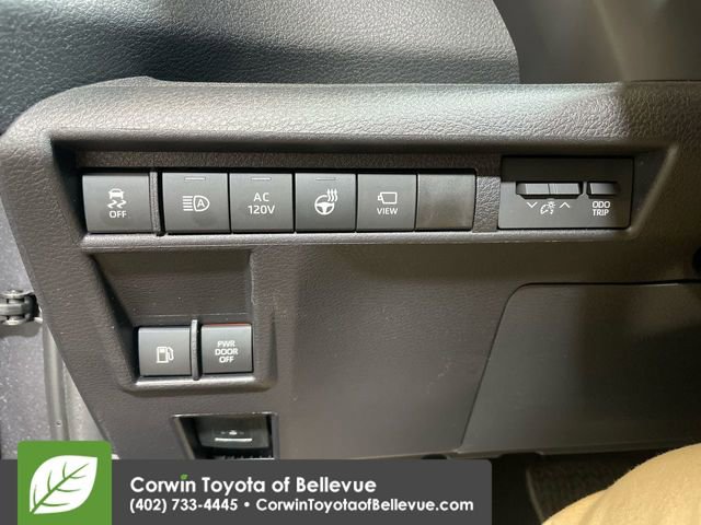 New 2025 Toyota Sienna Platinum image 19