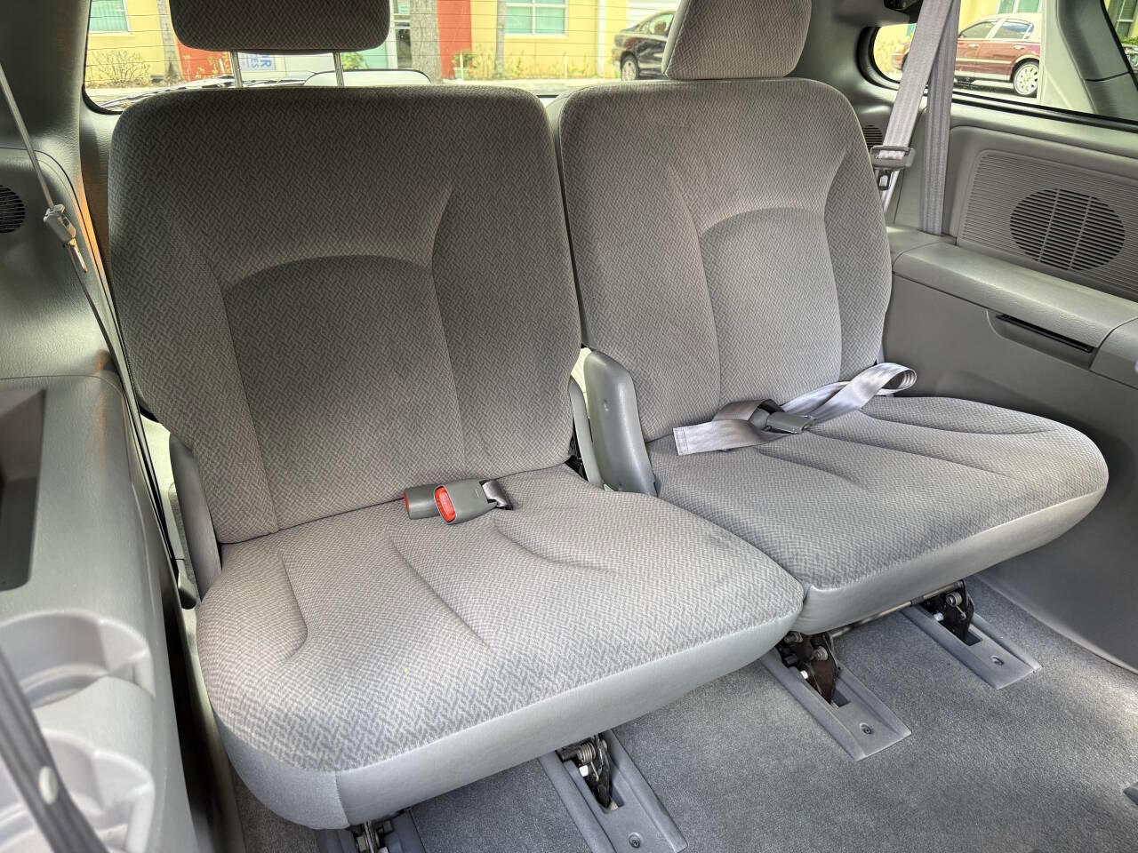 Used 2004 Dodge Grand Caravan SXT FWD image 17