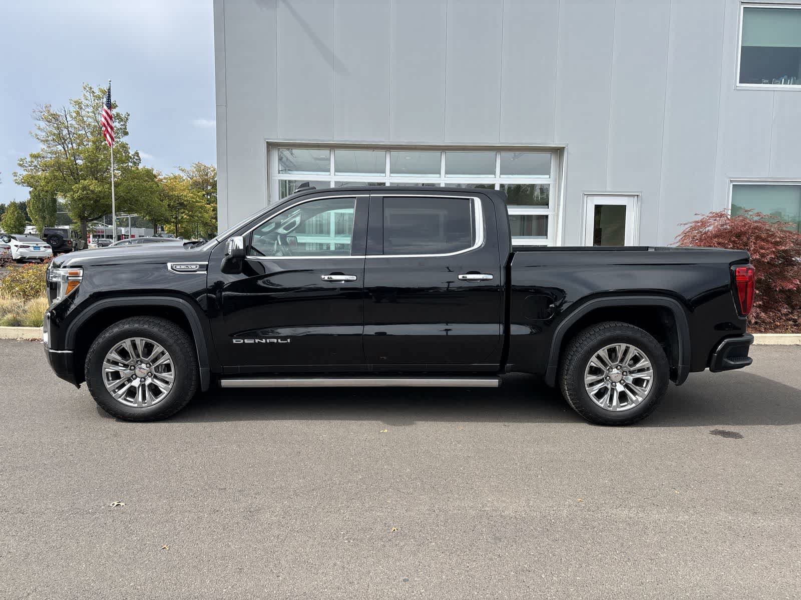 Used 2019 GMC Sierra 1500 Denali w/ Technology Package AWD/4WD image 2