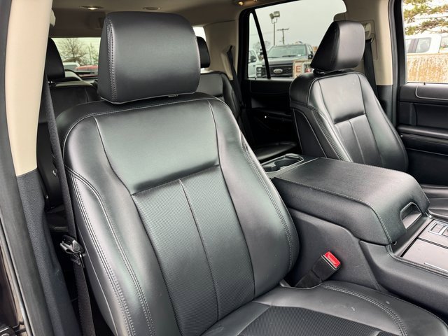 Certified 2022 Ford Expedition XLT image 21
