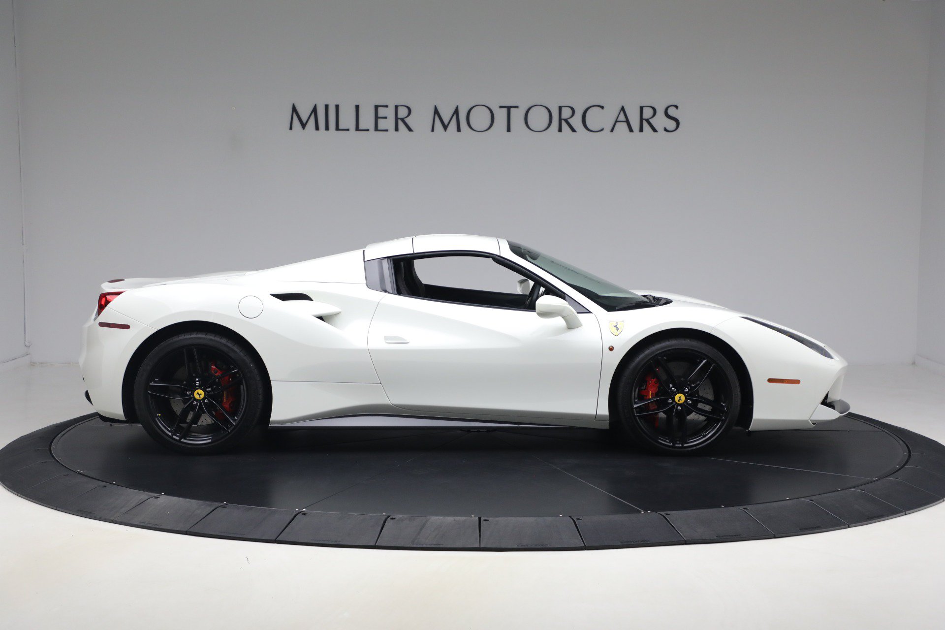 Certified 2016 Ferrari 488 Spider RWD image 31