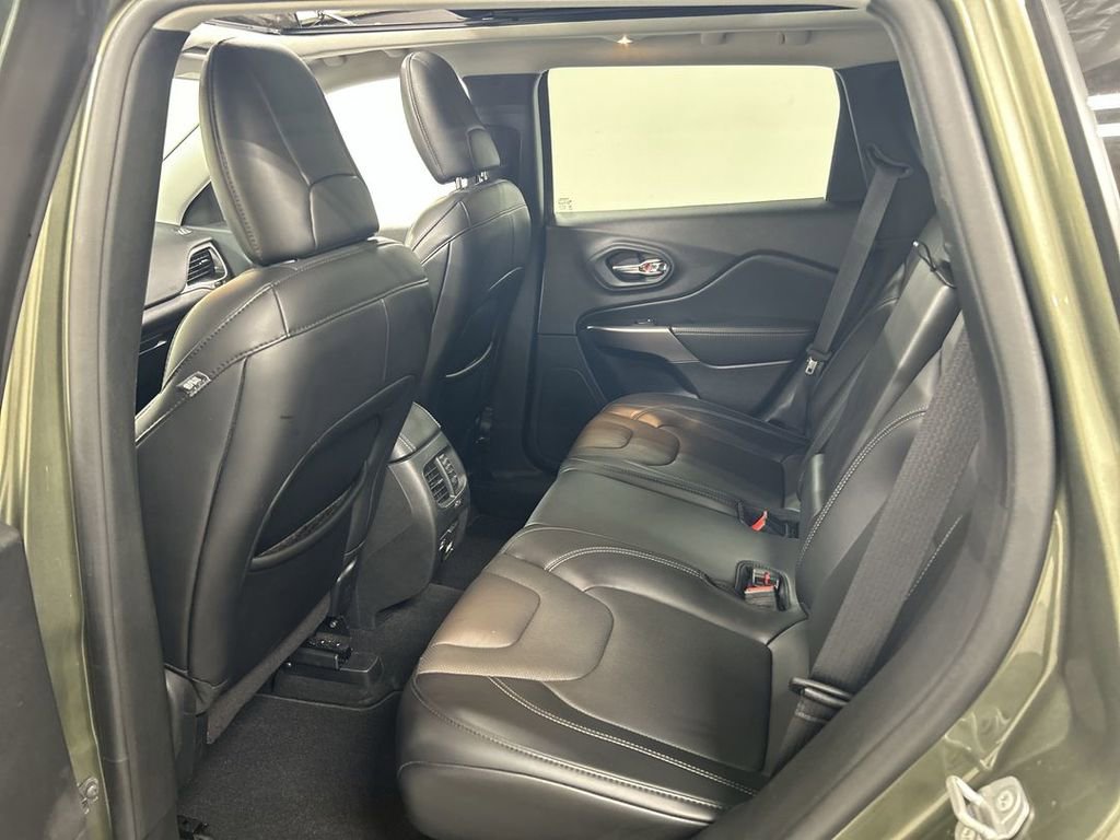 Used 2021 Jeep Cherokee Limited image 20