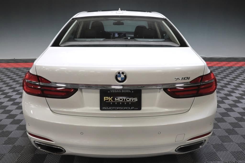 Used 2016 BMW 740i RWD image 7