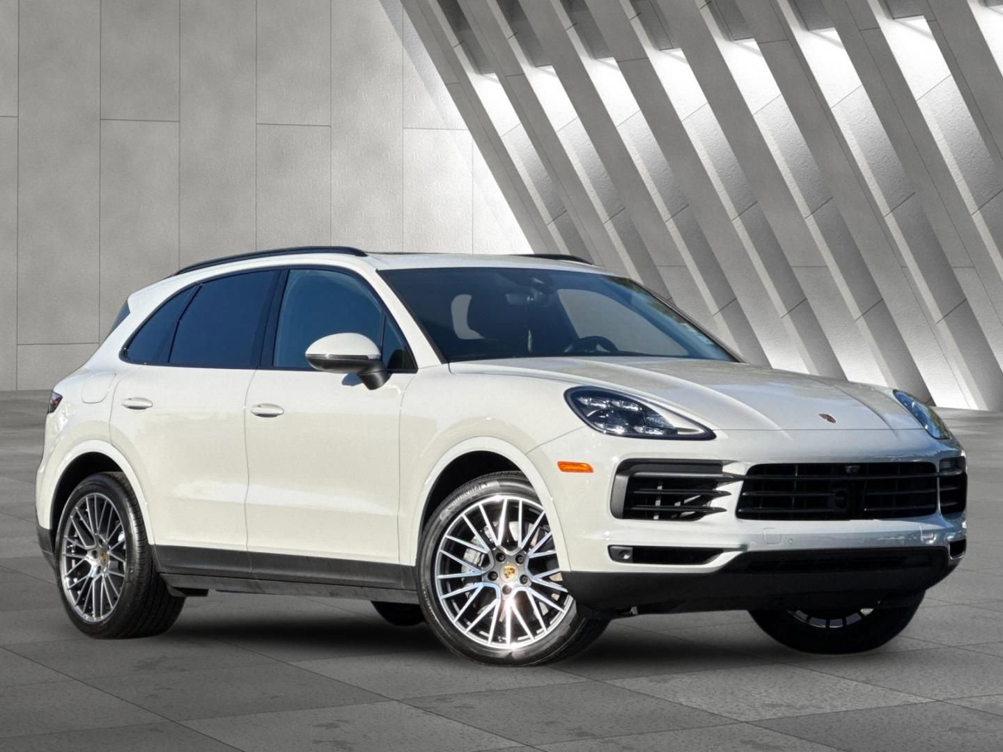 Used 2021 Porsche Cayenne S image 1