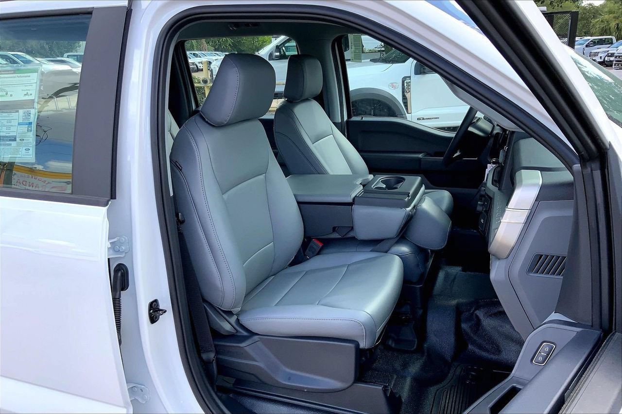 New 2026 Ford F250 XL w/ FX4 Off-Road Package AWD/4WD image 2