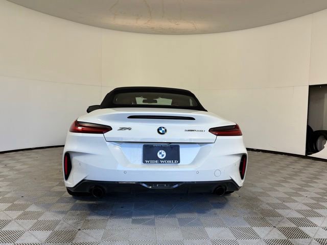 Used 2022 BMW Z4 sDrive30i w/ Dynamic Handling Package image 14