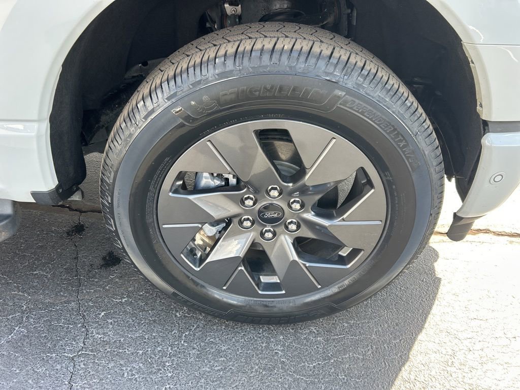 Used 2023 Ford F150 Lightning Lariat w/ Equipment Group 511A High image 25