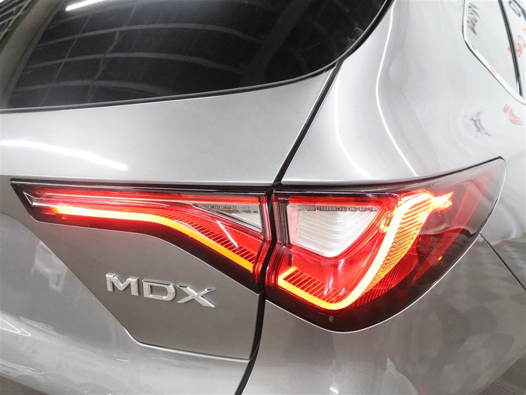 Used 2022 Acura MDX SH-AWD w/ Technology Package image 11